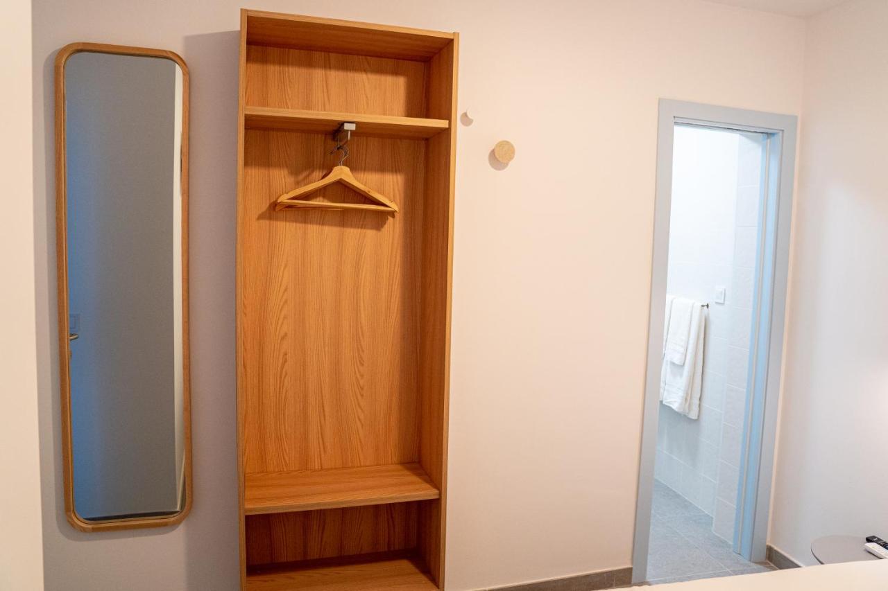 Hostal Tarantelo Conil كونيل ذي لا فرونتيرا المظهر الخارجي الصورة