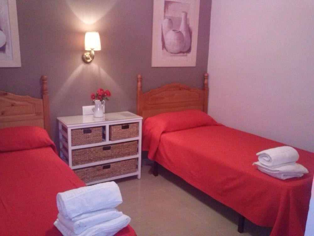 Hostal Tarantelo Conil كونيل ذي لا فرونتيرا المظهر الخارجي الصورة